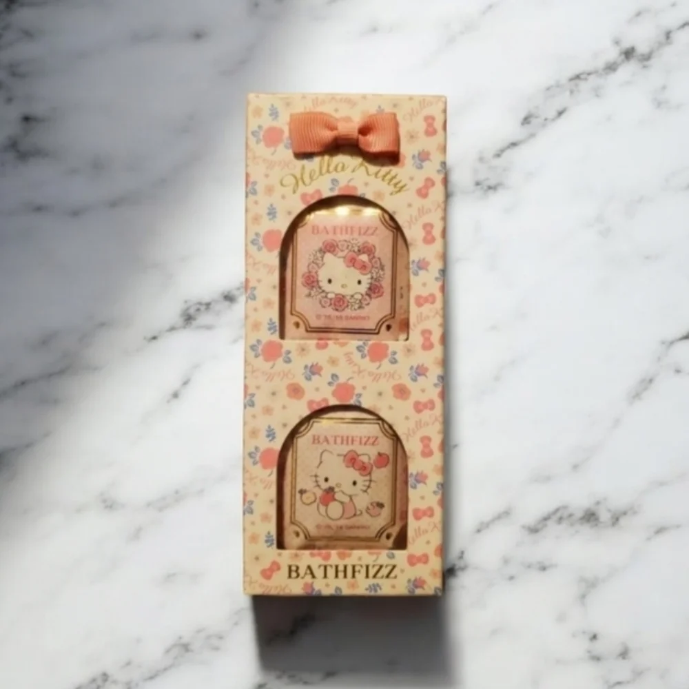 NEW Sanrio Hello Kitty Bath Fizz/Bath Bombs‎